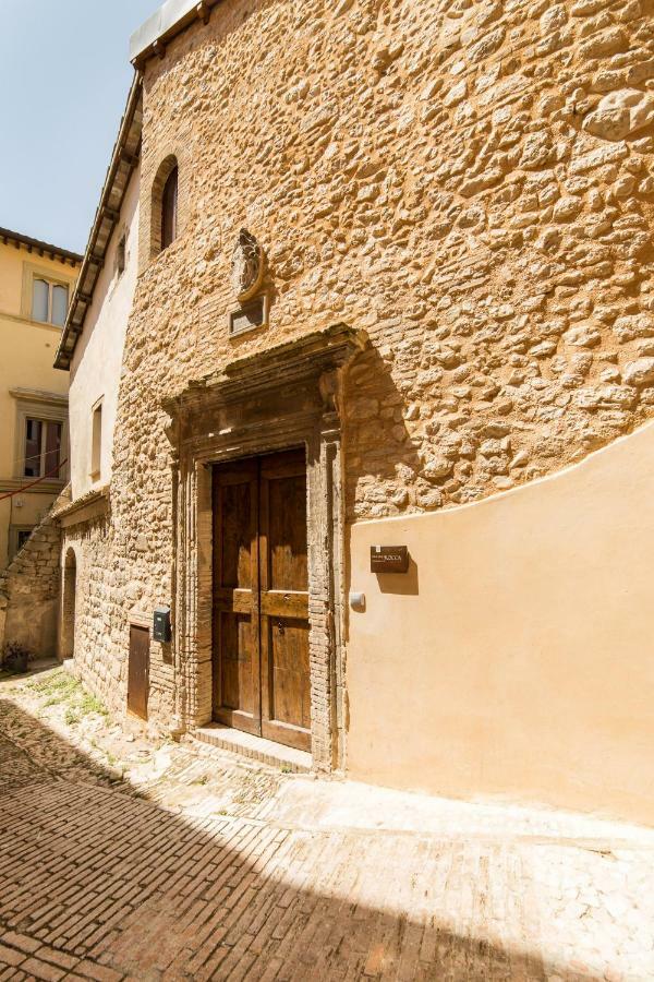 Palazzo Neri Villa Trevi Buitenkant foto