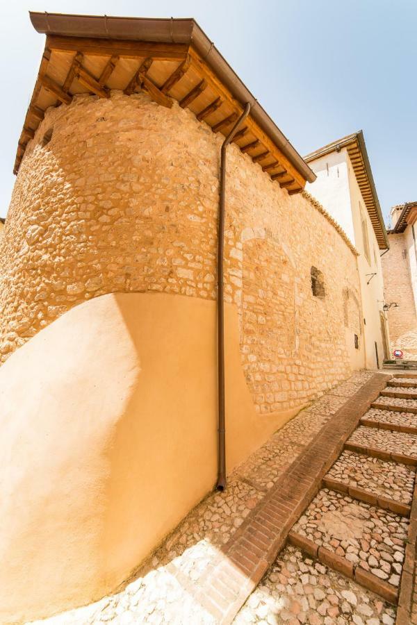 Palazzo Neri Villa Trevi Buitenkant foto